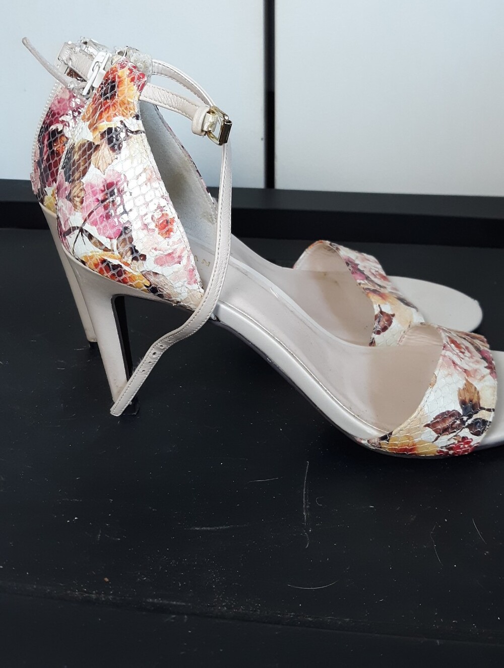 Cole Haan Grand OS Floral Snakeskin Sandals Ankle Strap Stiletto Heels 8.5B W072